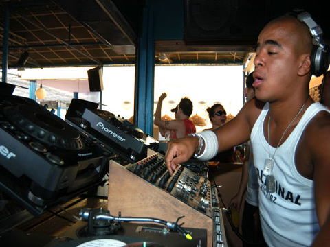 Markus Binapfl & Erick Morillo – Alive (Original Mix)
