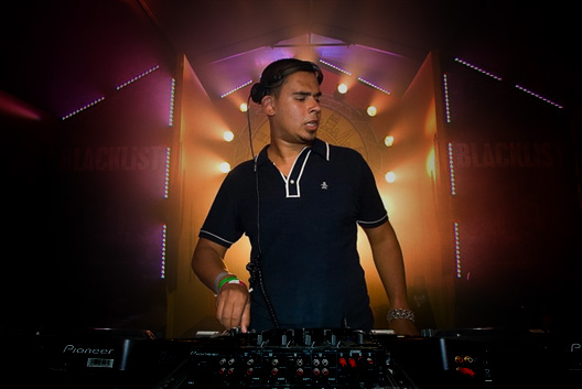 afrojack PREVIEW: David Guetta feat. Flo Rida, Nicki Minaj   Where Them Girls At & (Afrojack Remix)