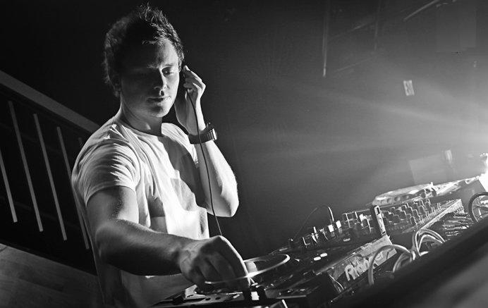 DJ MIX Fedde Le Grand Dark Light Sessions 001 DJ MIX: Fedde Le Grand   Dark Light Sessions 001