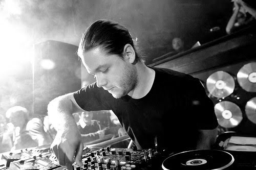 Dimitri Vegas and Like Mike Smash The House John Dahlback Guestmix DJ MIX: Dimitri Vegas & Like Mike   Smash the House (John Dahlback Guestmix)